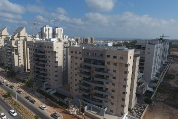 2 בניינים – 64 יח הסתיים